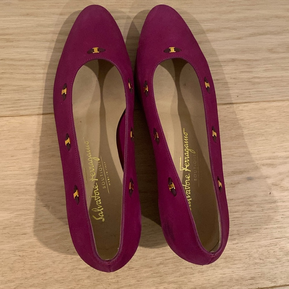 Vintage Satratore Ferragamo Purple heels
